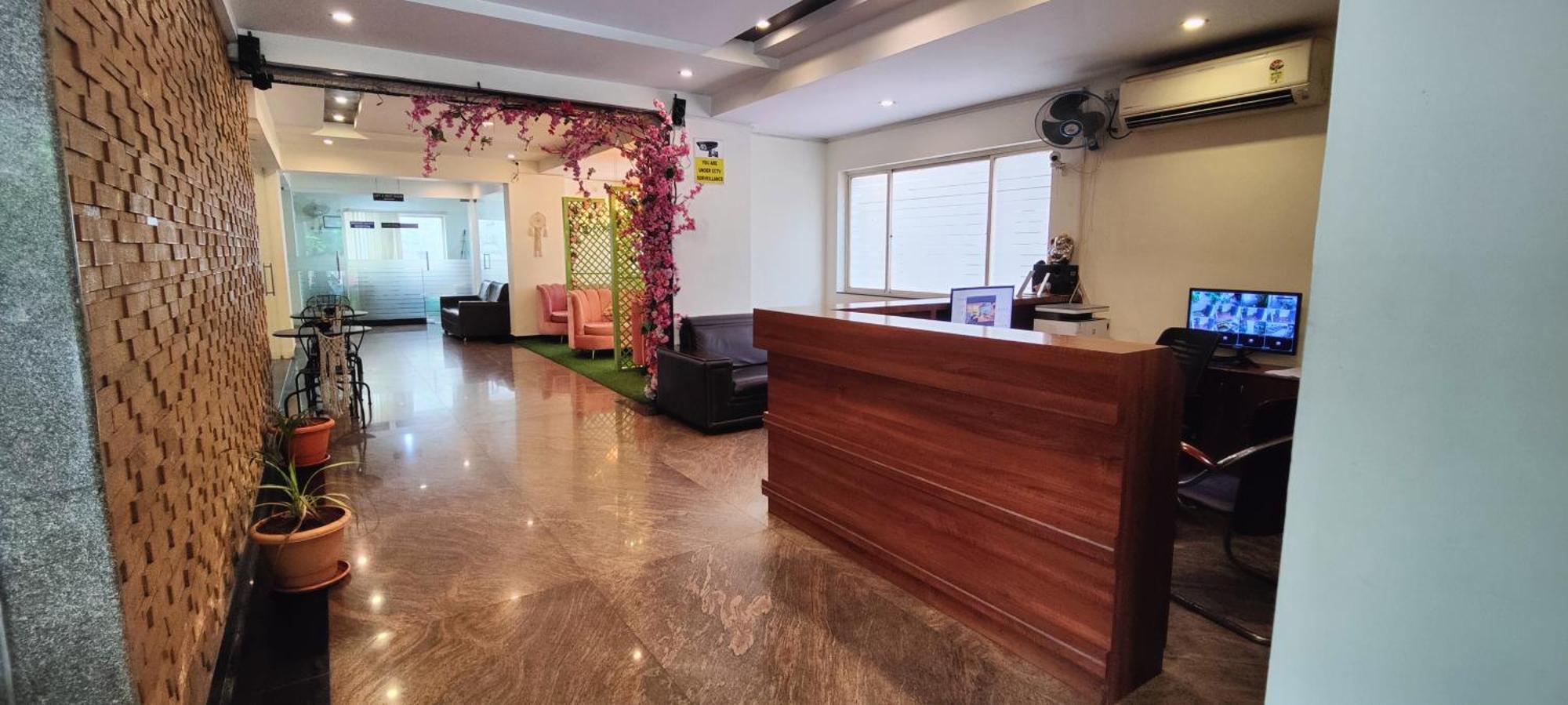 Hotel Krrish Inn - Ameerpet, Hyderabad Exterior foto